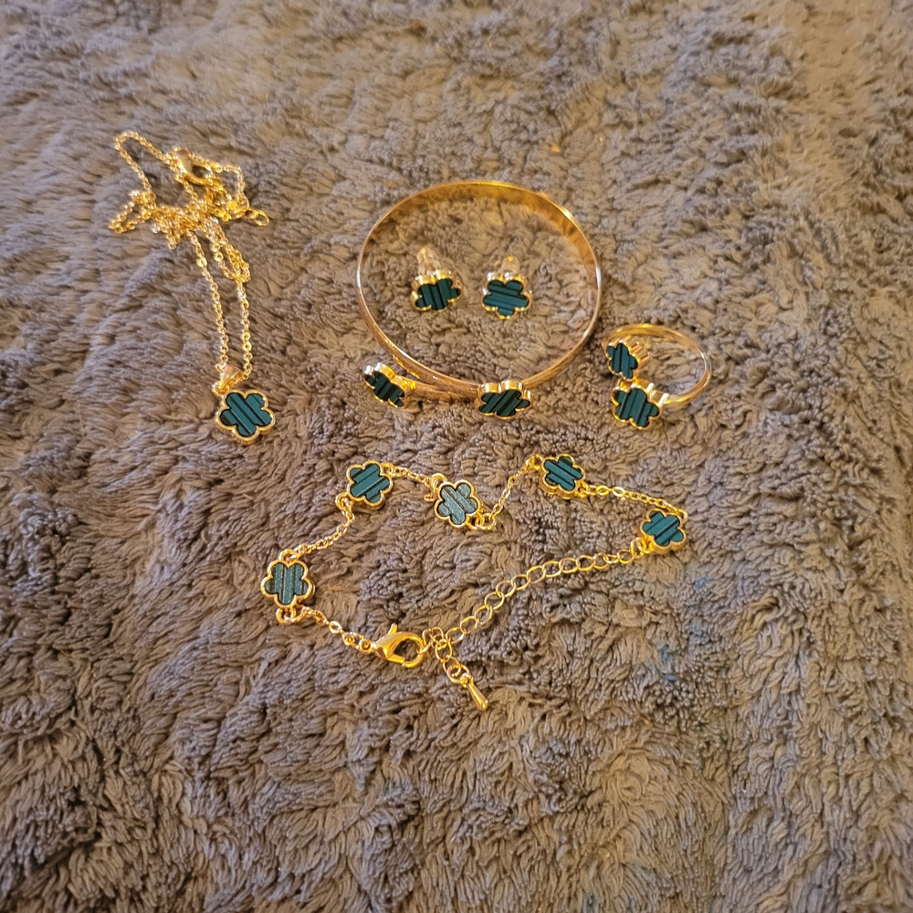 Gold-Tone Green Clover Jewelry Set - Necklace, Bracelet, Ring, Earrings, Bangle
